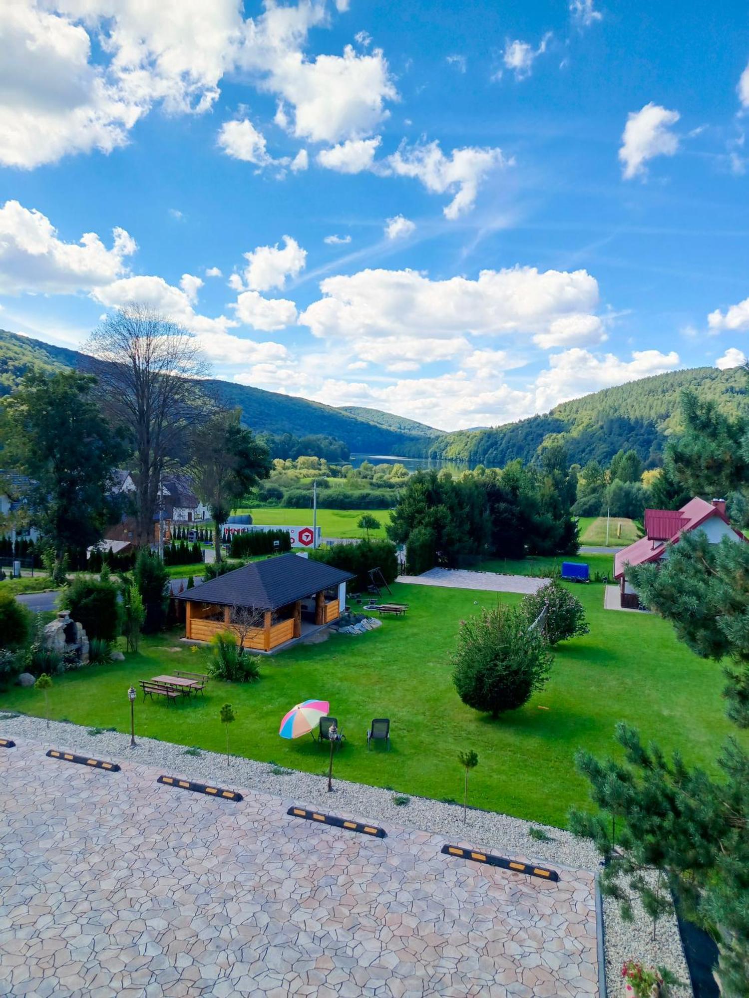 Drozdówka nad Soliną - Chata z Kominkiem Exterior foto
